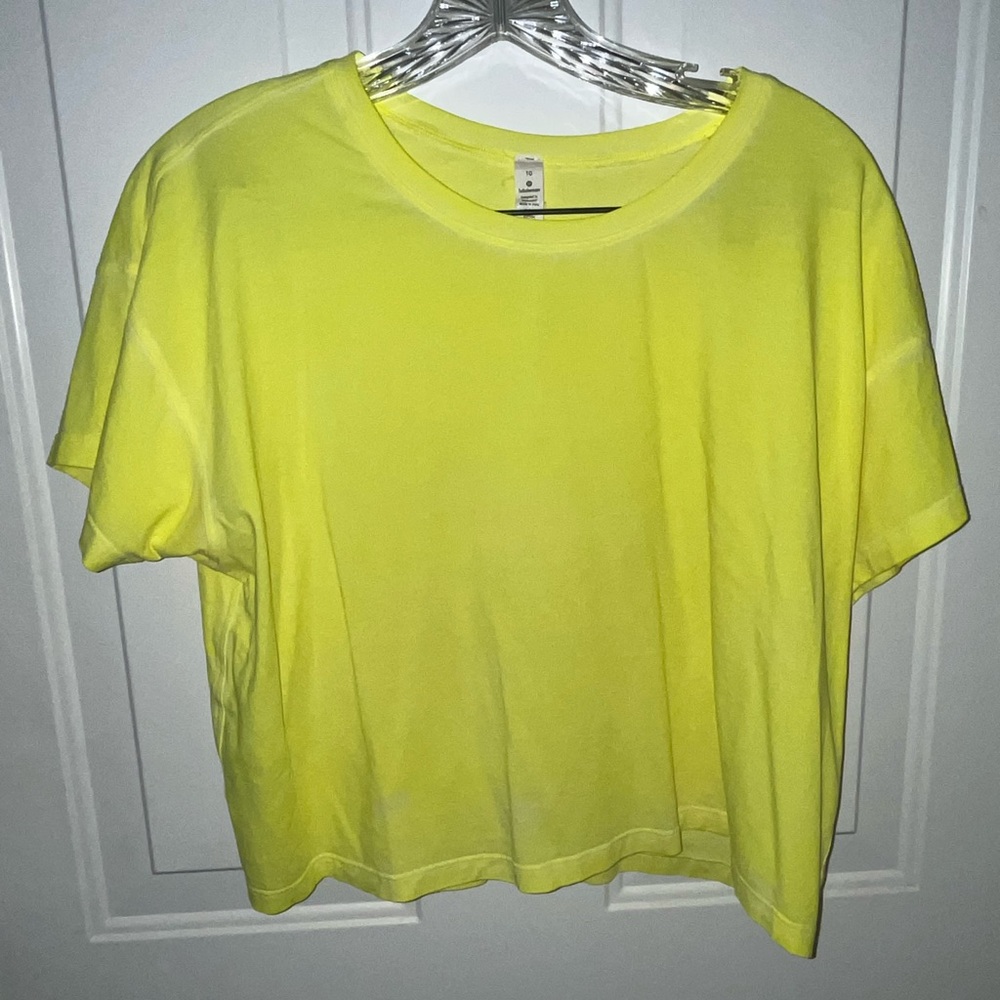 🍋 LIKE NEW Lululemon Cates Tee *Fade in Sublimado Pigment Dye Highlight Yellow